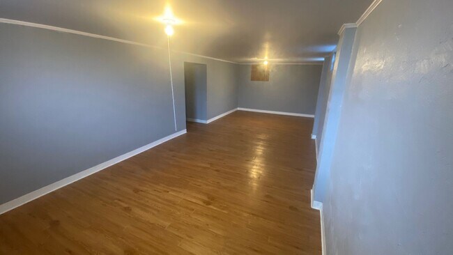 Building Photo - 1125 Sagecrest Dr