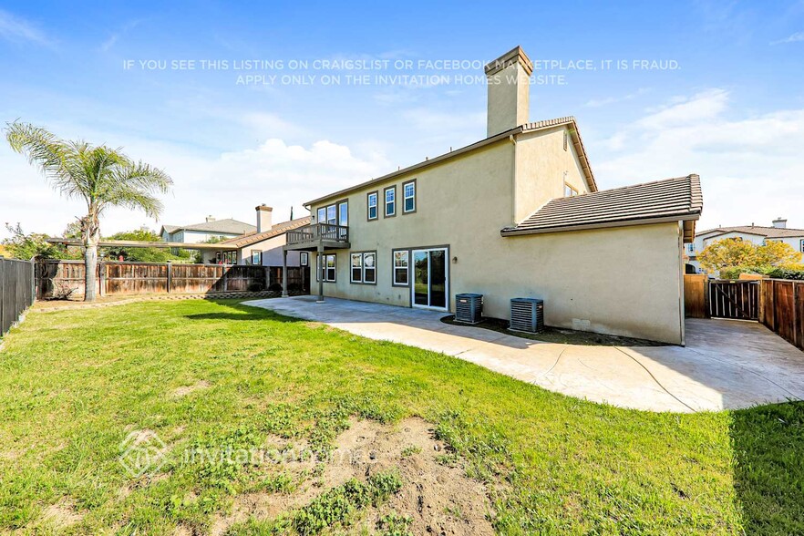 Building Photo - 30262 Trois Valley St