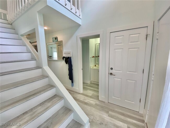 Building Photo - 871 Meadowland Dr