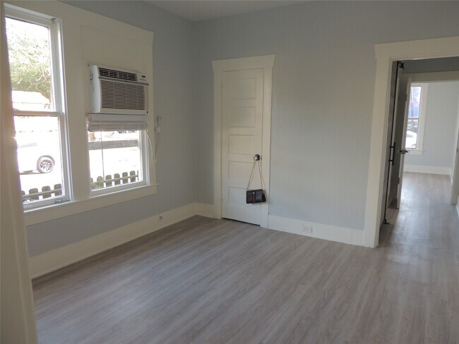 Building Photo - 3701 Bradley St