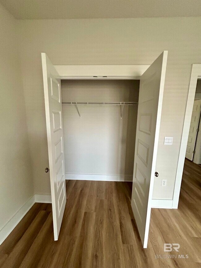 Building Photo - 8708 Sea Star Cir