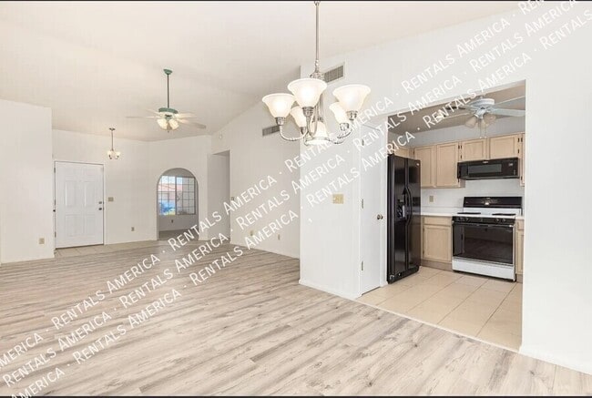 Building Photo - 676 W Cassidy Pl