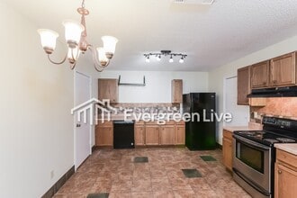 Building Photo - 13918 Villa Camino