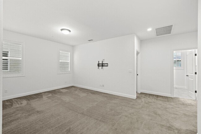 Building Photo - 4 Bedroom Upscale Rocklin Home Available NOW