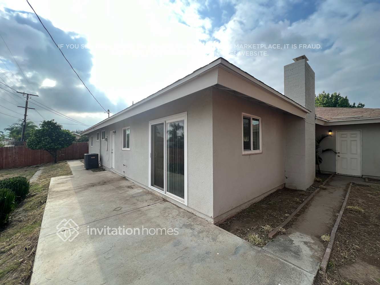 Building Photo - 321 W Hacienda Dr