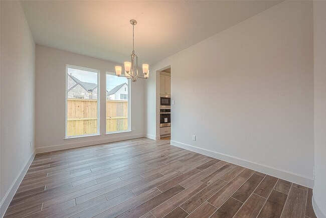 Building Photo - 29803 Breezy Pnes Lp