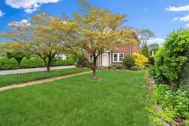 Building Photo - 1030 Glen Cove Ave