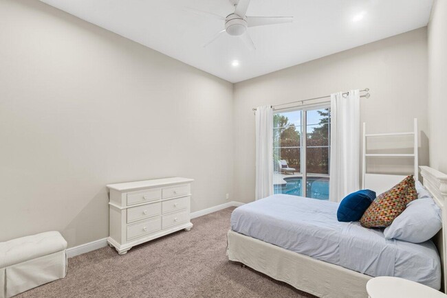 Building Photo - 9586 Campi Dr