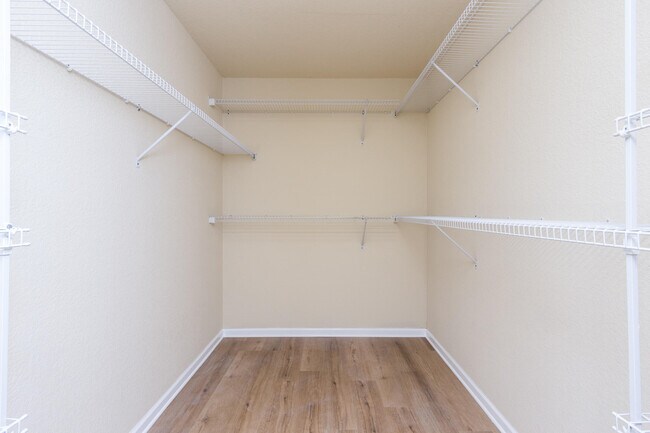 Building Photo - 1000 Spanish River Rd