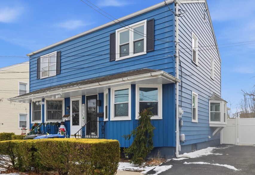 Building Photo - 43 Freeman street