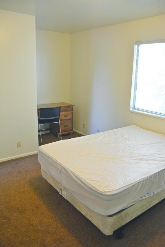 Building Photo - 1867 N 840 W