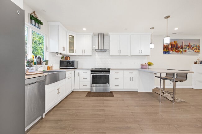 Building Photo - 17969 Collins St