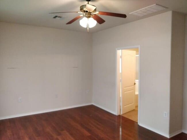 Building Photo - 9000 Ipswich Bay Dr