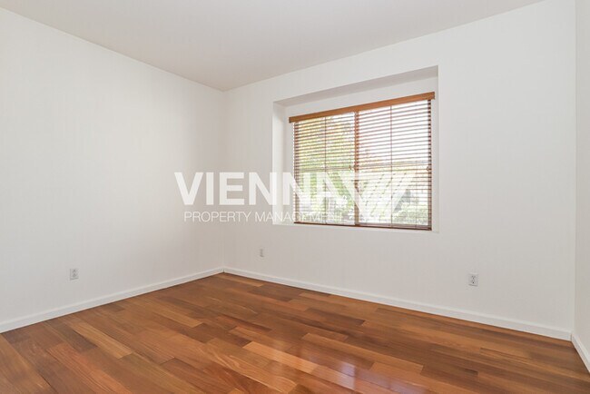 Building Photo - 1871 Gingersnap Ln