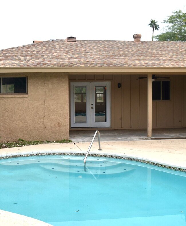 Building Photo - Awesome 5 Bed 2 Bath Home at ASU