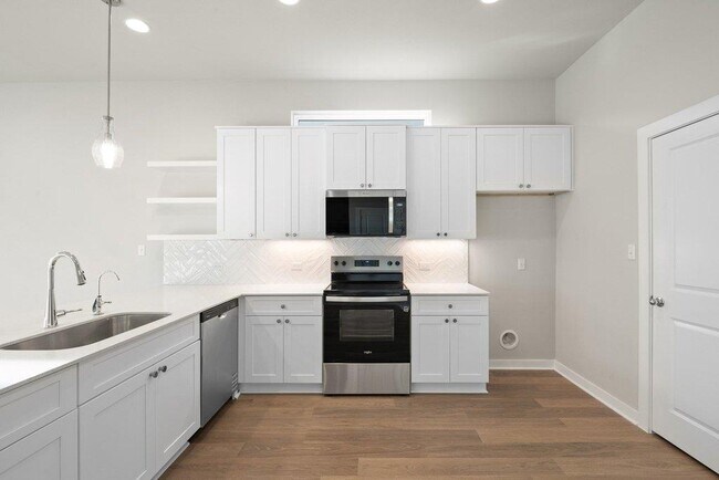 Building Photo - 2209 Grenache Dr