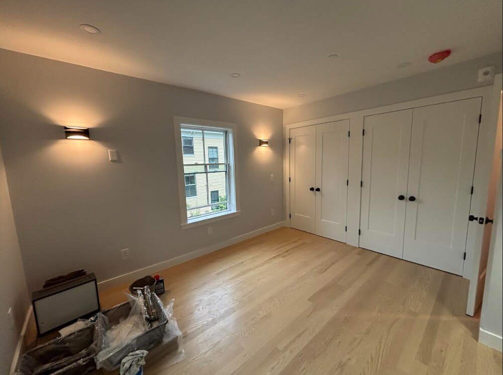 Building Photo - 12 Aldersey St