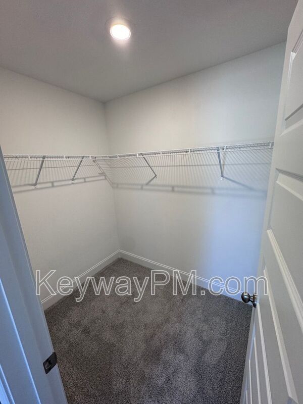 Building Photo - 2106 Denmark Ave SE