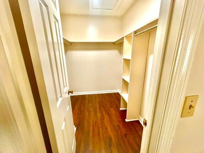 Building Photo - 4425 Torrance Dr NW