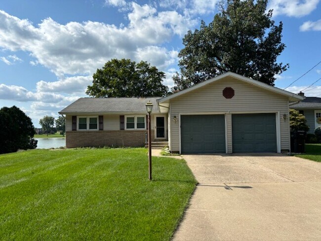 Building Photo - Furnished, Lakefront Living on Duncan Lake, Caledonia