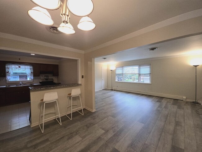 Building Photo - 1000 Avenue C