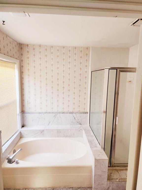 Building Photo - 2122 Braesmeadow Ln