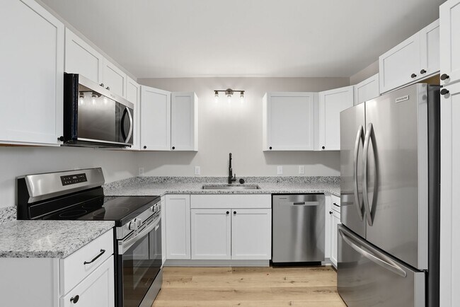 Building Photo - 259 Cossairt Ave