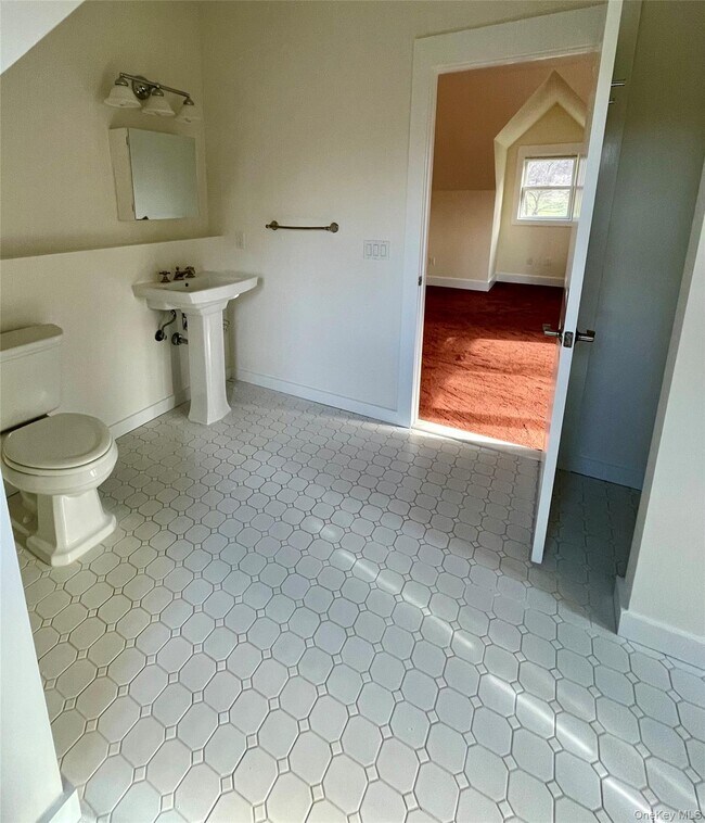 Building Photo - 2130 Hunterbrook Rd