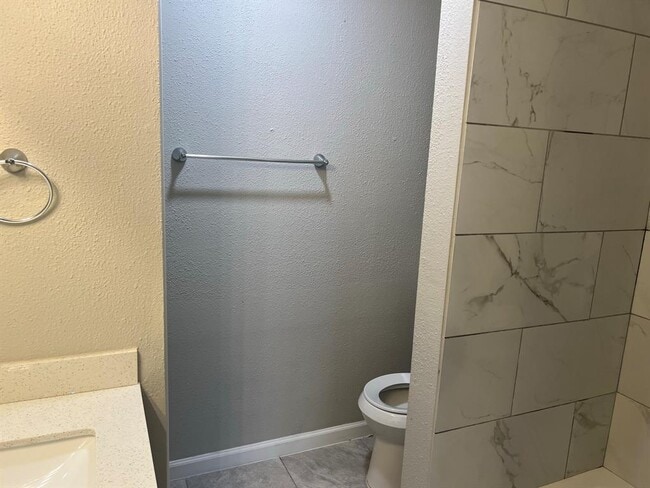 Building Photo - 5550 N Braeswood Blvd