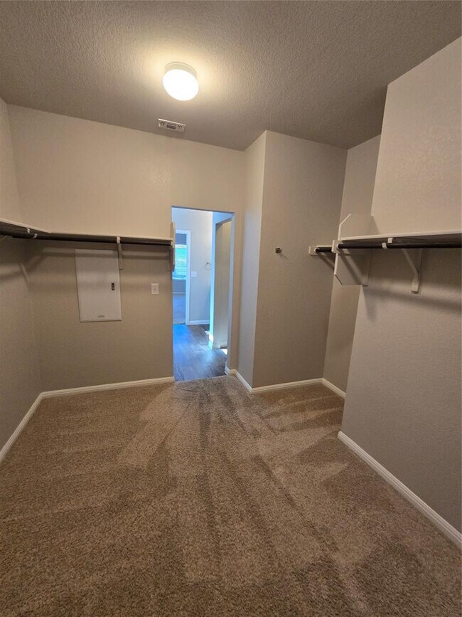 Building Photo - 10900 Gonzales Ranger Pass