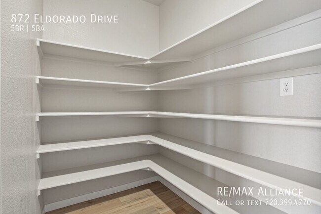 Building Photo - 872 Eldorado Dr