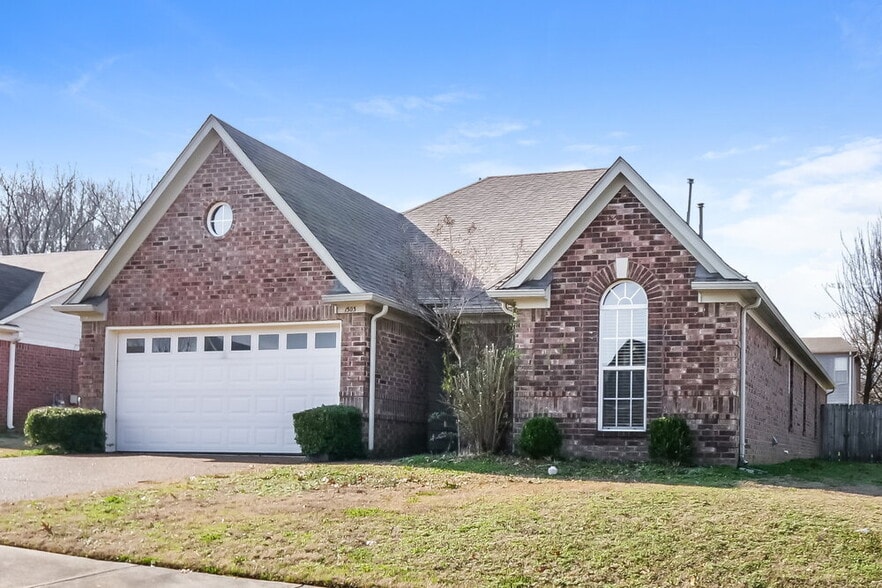 Building Photo - 1303 Chatman Way