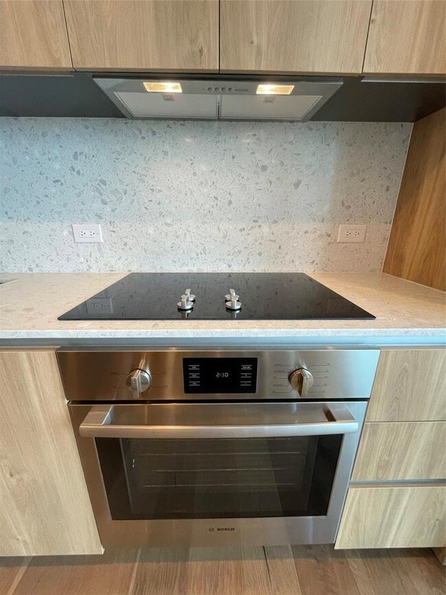 Building Photo - 84 East Ave