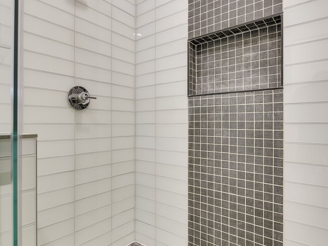 Building Photo - 123 Lexington Ave