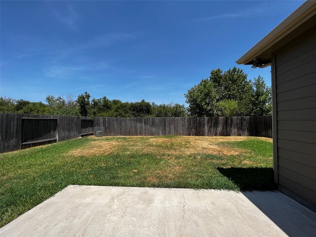 Building Photo - 20718 Laurel Rain Ct