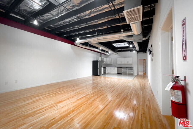 Building Photo - 5401 Alvern Cir