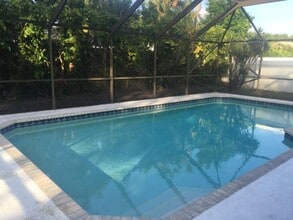 Building Photo - 4135 Bay Laurel Way