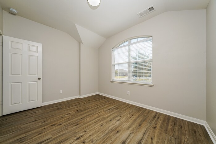 Building Photo - 3400 Spruce St