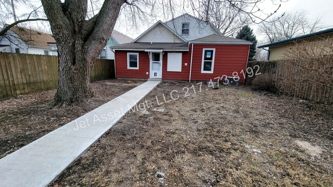 Building Photo - 4 bedroom HOUSE For Rent