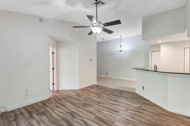 Building Photo - ** IBIS CLUB ** 3 BED / 2 BATH - CONDO - GATED COMMUNITY - SMALL PET OK! - ANNUAL RENTAL