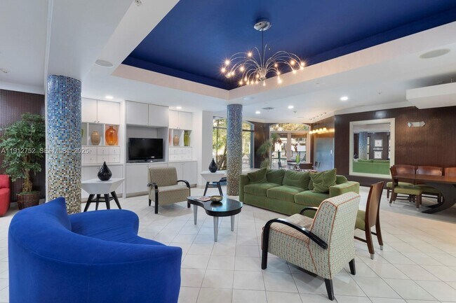 Building Photo - 6001 SW 70th St