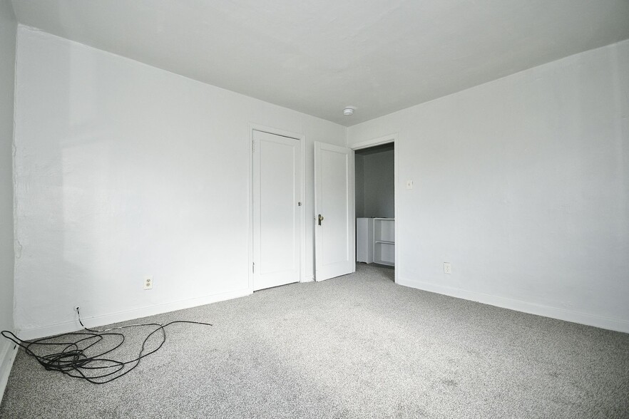 Building Photo - 2939 Freeland St