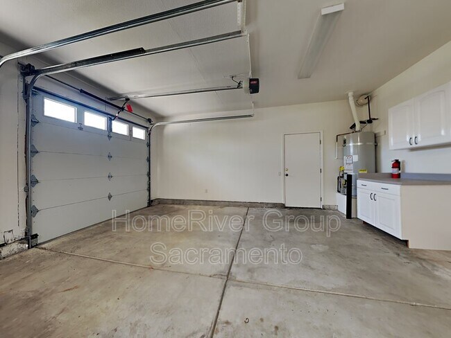 Building Photo - 5322 Bellegrove Way