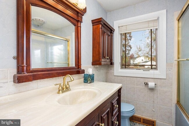 Building Photo - 417 Kemper Rd