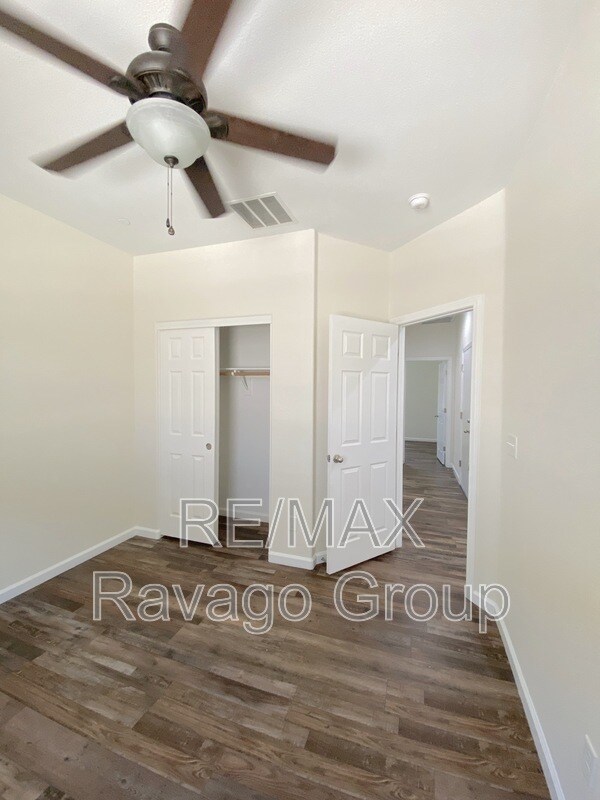 Building Photo - 1000 Aspen Cliff Dr