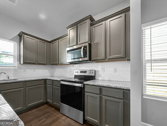 Building Photo - 4035 Emmons St
