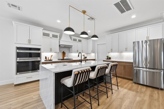 Building Photo - 12319 New Jordan Ln