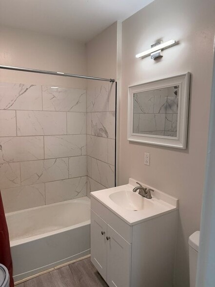 Building Photo - 328 Pattison St