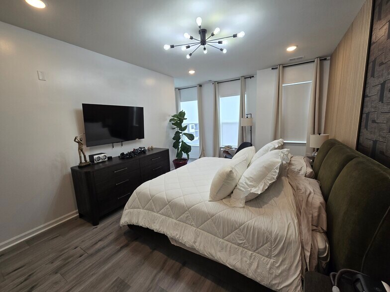 Building Photo - 1 Sadie Cir