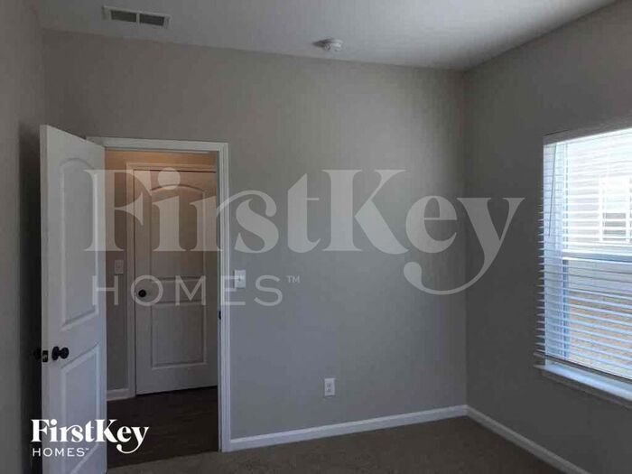 Building Photo - 6312 Durango Way